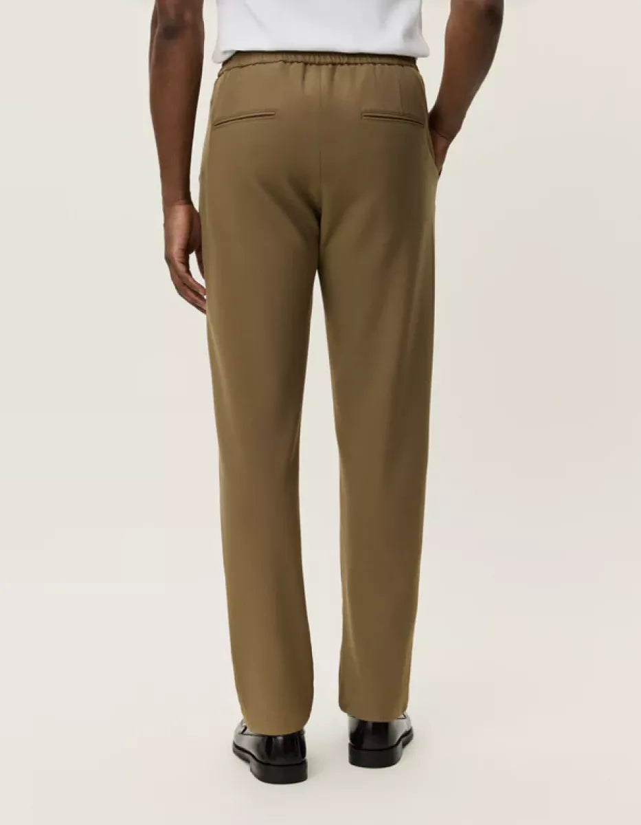 Les Deux Les Deux Como Tapered Pants - Seasonal Bruin