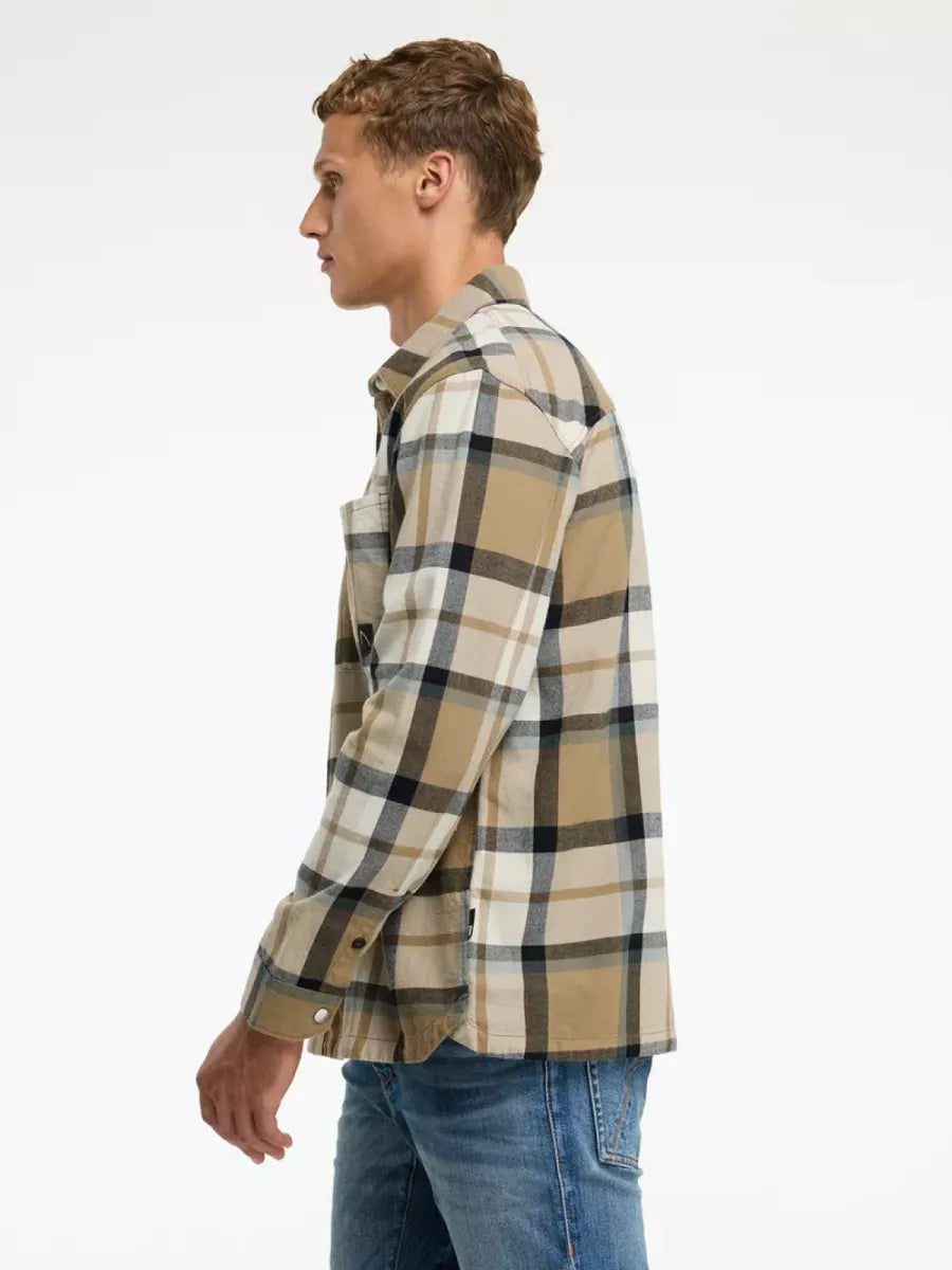 Chasin Chasin AXEL XEDO Bruin